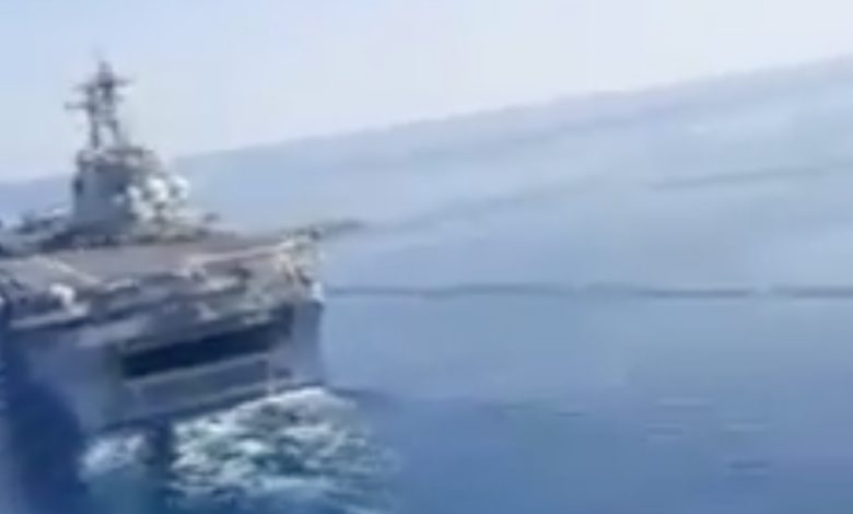 الدفاع الأميركية: مروحية إيرانية اقتربت من سفينة حربية أميركية