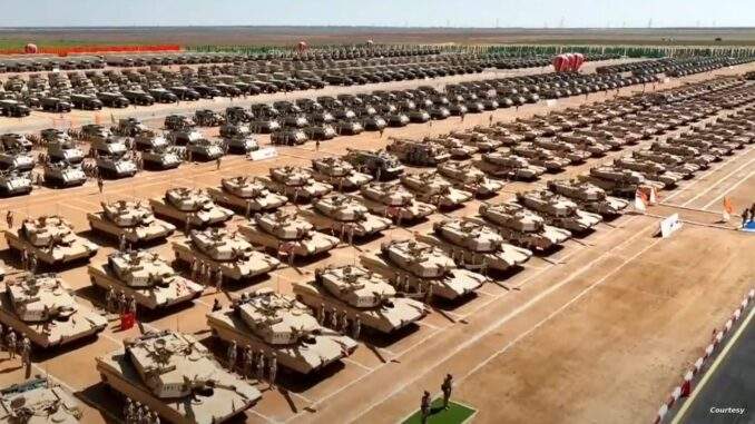 القلق الإسرائيلي يتصاعد.. قوة الجيش المصري تثير المخاوف