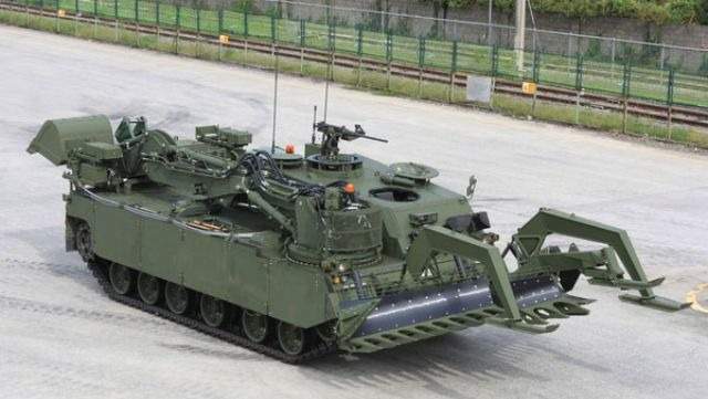 كوريا الجنوبية تسلّم أوكرانيا دفعة أولى من الدبابات الهندسية KCEV.. تعرف الى ابرز مواصفاتها