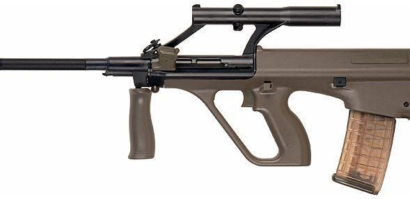 ماذا نعرف عن بندقية الاقتحام النمساوية ‏Steyr AUG‏ ‏ (فيديو)