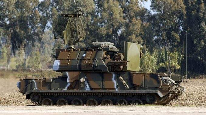 قرار مفاجئ يهز أسس الدفاع الجوي اليوناني.. الدفاع اليونانية توقف صيانة أنظمة “تور-إم1″ و”أوسا-أيه كيه إم”