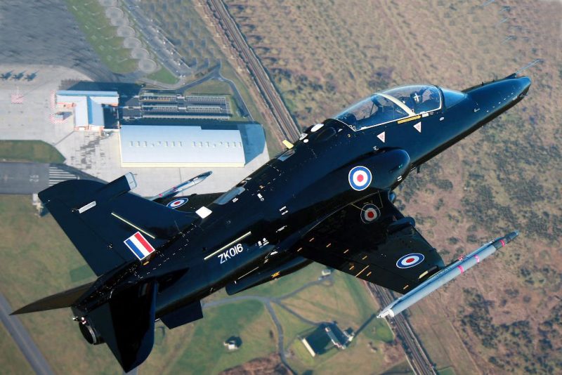 طائرة تدريبة من طراز Hawk