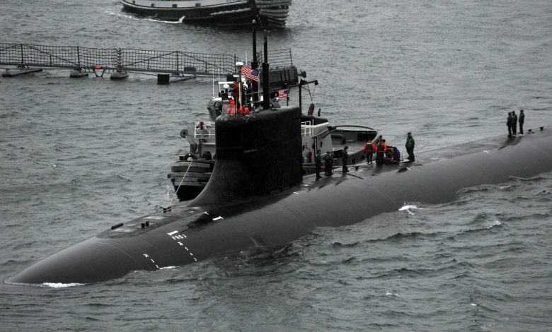 الغواصة النووية الأمريكية اصطدمت بجسم مجهول.. والصينيون يسخرون من الحادث