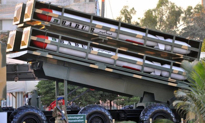 قادر على الاشتباك مع أهداف في البر والبحر.. باكستان تختبر صاروخ كروز من طراز “بابور”