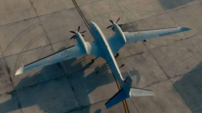 مسيرة “آكينجي” تدمّر هدفًا متحركًا باستخدام نظام “آسل فليّر-500”