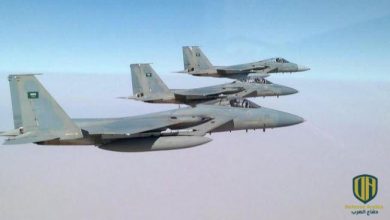 بالفيديو: التحالف يستهدف معسكرًا حوثيًا