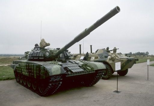 بالفيديو: دبابة “تي-72” تهزم نظام “NLAW” السويدي المضاد للدبابات في اوكرانيا