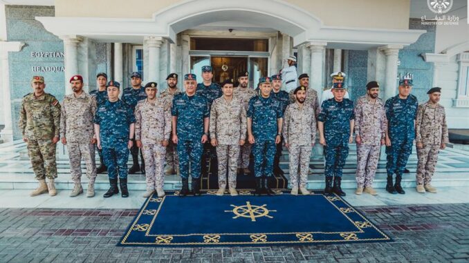 قائد القوات البحرية السعودية يبحث في مصر تعزيز التعاون الأمني