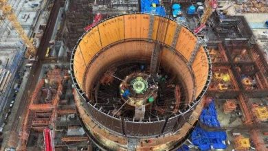 إنجاز هام في محطة الضبعة: تركيب المستوى الثاني من وعاء الاحتواء الداخلي للوحدة النووية الثانية