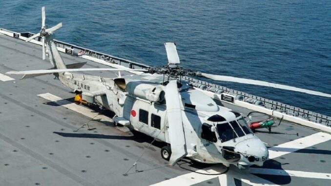 مروحياتان تابعتان لقوات الدفاع الذاتي اليابانية تتحطمان في البحر.. قتيل و7 مفقودين