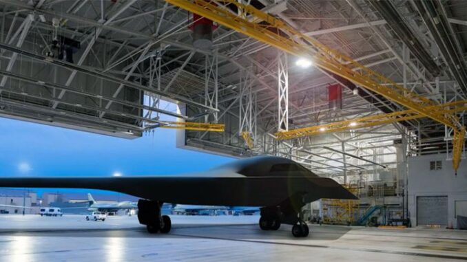 إطلاق قاذفة “بي-21” الشبحية الأميركية نهاية العام الجاري