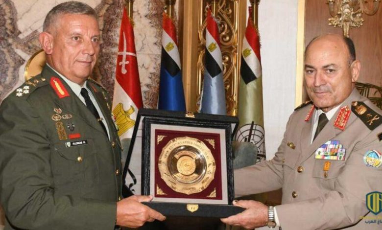 مصر واليونان توقعان بروتوكول لدعم التعاون العسكري بينهما
