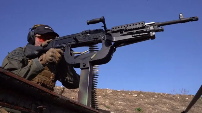 الجيش الأوكراني يتسلح برشاشات ثقيلة من SARSILMAZ وقاذفات قنابل محمولة من REPKON