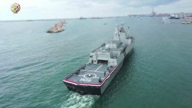 وصول الفرقاطة “القدير” إلى قاعدة الإسكندرية إيذانًا بانضمامها للقوات البحرية