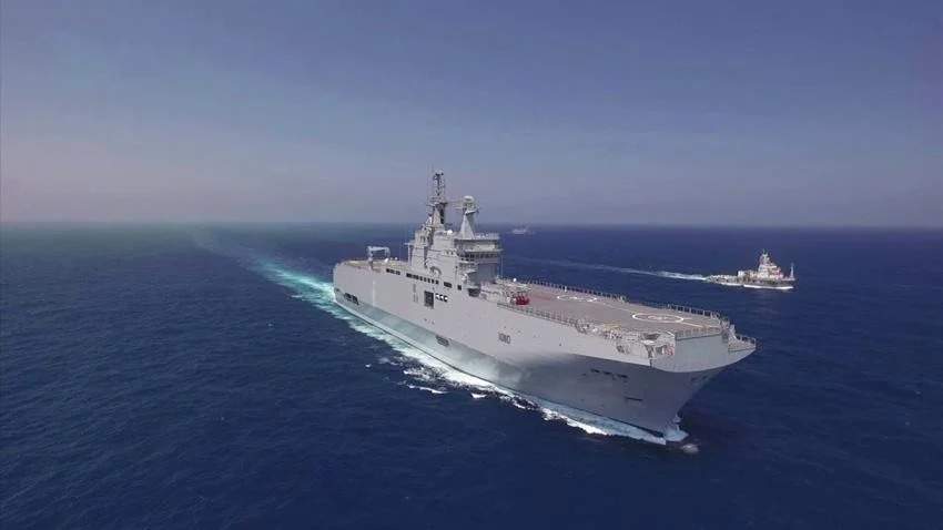 حاملة المروحيات "ميسترال"