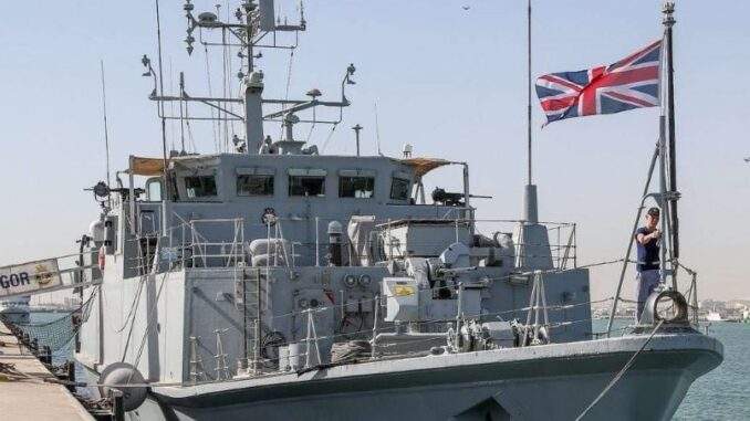 قدرات المدمرة “إتش إم إس دايموند” التي أرسلتها بريطانيا لمواجهة تهديدات جماعة الحوثي