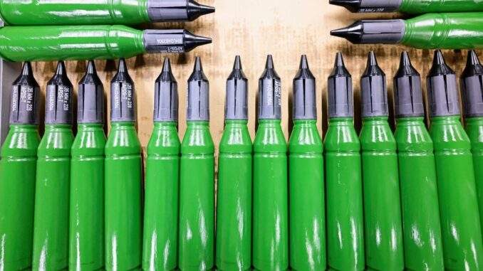 “سيبري”: صادرات الأسلحة من إيران إلى روسيا وفنزويلا والحوثيين ارتفعت بنسبة 276% خلال 5 سنوات