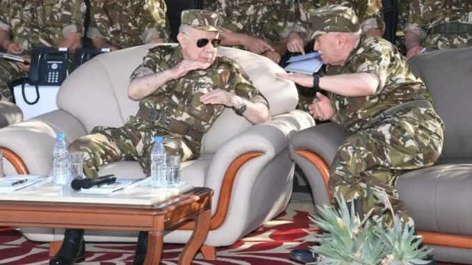 الجيش الجزائري يُجري تدريبات عسكرية بالذخيرة الحية