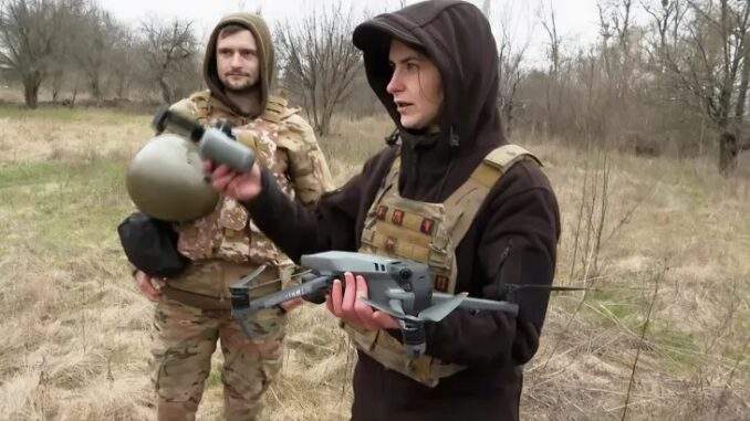 صناعة المسيّرات داخل المنازل في أوكرانيا.. قصة إرادة وابتكار