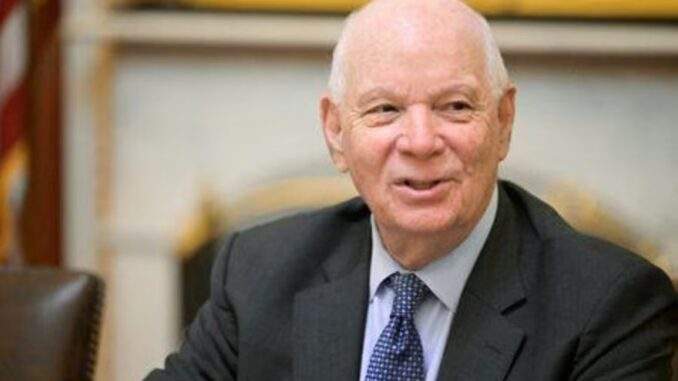 مسؤول بارز بالكونغرس الأمريكي يهدد بوقف المساعدات العسكرية وبيع الأسلحة لمصر