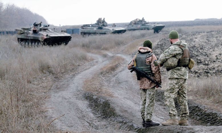 “واشنطن بوست”: موسكو تخطط لخلق “هجوم مزيف” كذريعة لغزو أوكرانيا