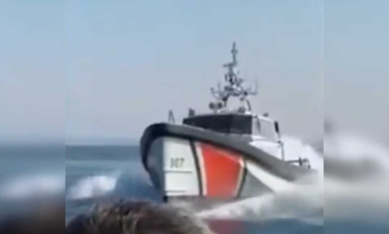 بالفيديو: مناورات بحرية تركية خطرة قرب جزيرة يونانية