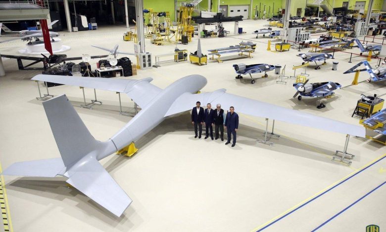 الدفاع الأوكرانية و”بايكار” التركية توقعان اتفاقا لبناء مركزًا للصيانة والتدريب بأوكرانيا