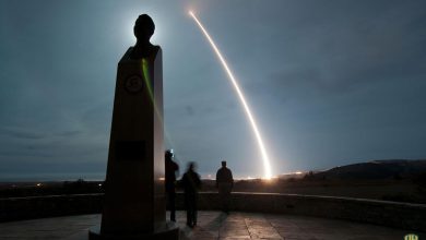 الولايات المتحدة تطلق صاروخا باليستيا عابرا للقارات