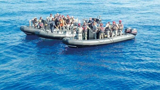 مناورة بحرية تجمع قوات مصرية مع دول عربية وغربية قبالة سواحل لبنان