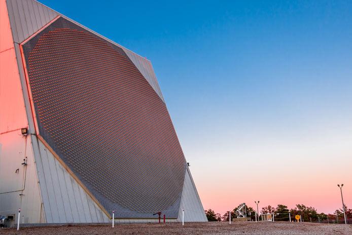 محاولات لتأسيس تحالف دفاعي إقليمي لمواجهة إيران.. إسرائيل تنشر منظومة رادار في الإمارات والبحرين