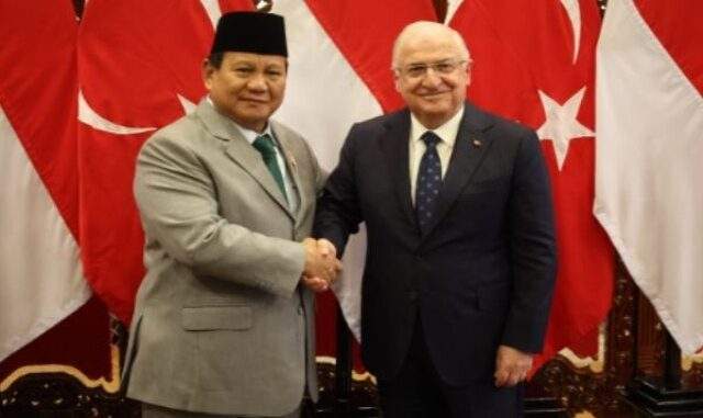 اتفاقيات دفاعية ضخمة بين أنقرة وجاكرتا.. تركيا وإندونيسيا تقتربان أكثر عسكريًا
