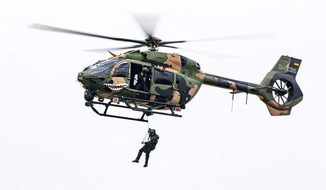 ألمانيا تستقبل أحدث طائراتها الهجومية.. “إيرباص H145M”