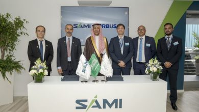 قطاع أنظمة الطيران والفضاء في شركة SAMI يوقع اتفاقية رئيسية مع شركة “إيرباص هيليكوبترز” العربية