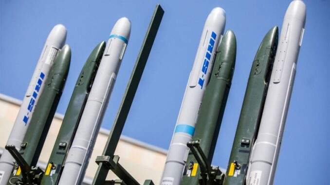 ألمانيا تعلن استئناف تصدير الأسلحة إلى السعودية وتوافق على تزويد الرياض بصواريخ جو-جو