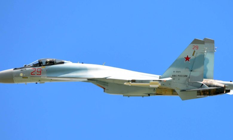 خبير عسكري: استحواذ إيران على مقاتلات “سو-35” قد يؤدي إلى سباق تسلح