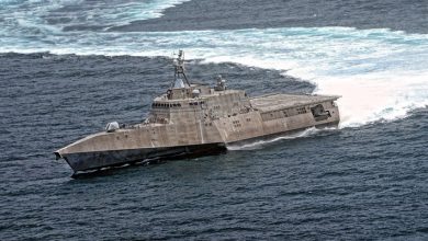 “نافال نيوز”: البحرية الأمريكية تتسلّم سفينة قتالية فريدة التصميم