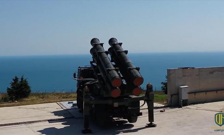 تركيا تنجح في إطلاق صاروخ “أطمجه” المضاد للسفن (فيديو)