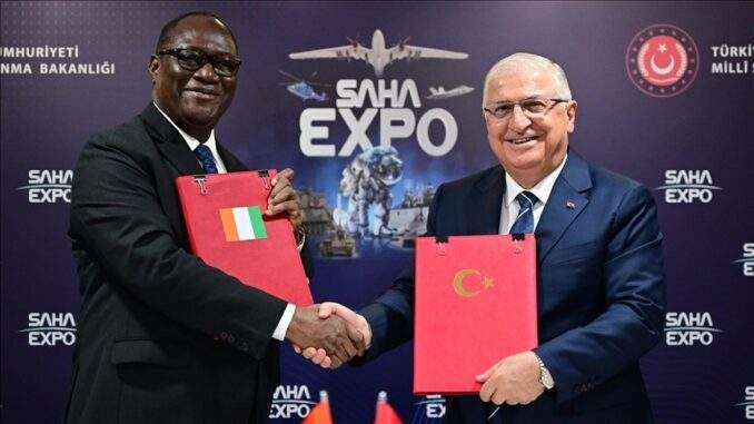 معرض “ساها إكسبو”.. تركيا وكوت ديفوار توقعان اتفاقية تعاون عسكري