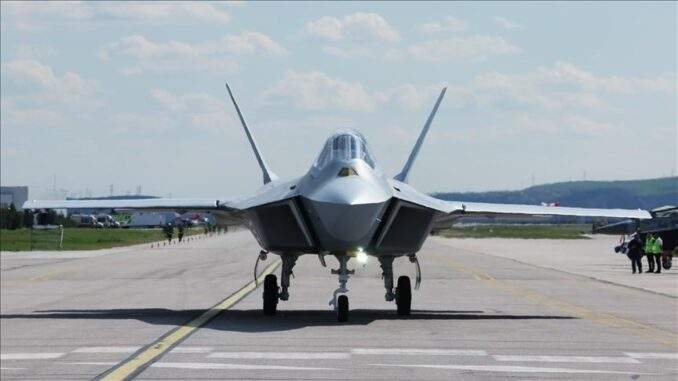 بدء العدّ التنازلي لتحليق المقاتلة المحلية التركية “قآن”