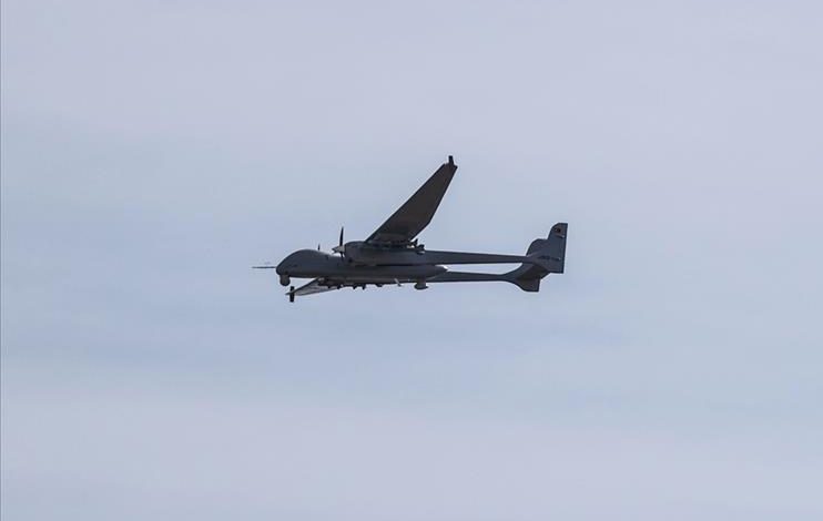 البحرية التركية تتسلم أول دفعة من مسيرات “آق صونغور” (فيديو)