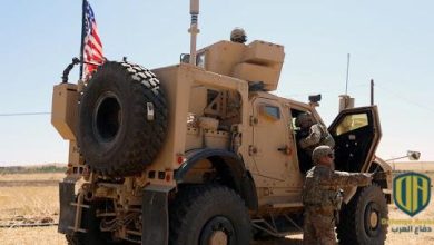 فيديو: وحدات الشرطة العسكرية الروسية ترغم مدرعات أمريكية على الإلتفاف والعودة شمالي سوريا