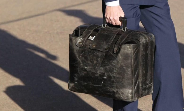 مقارنة بين السلاح النووي الروسي والأمريكي في 2022