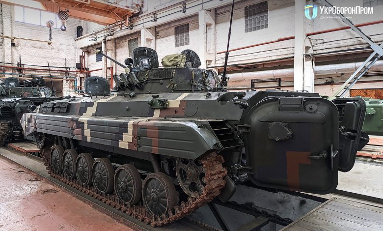 الجيش الأوكراني يستلم مركبات BMP-2 و Brim-2 المدرعة