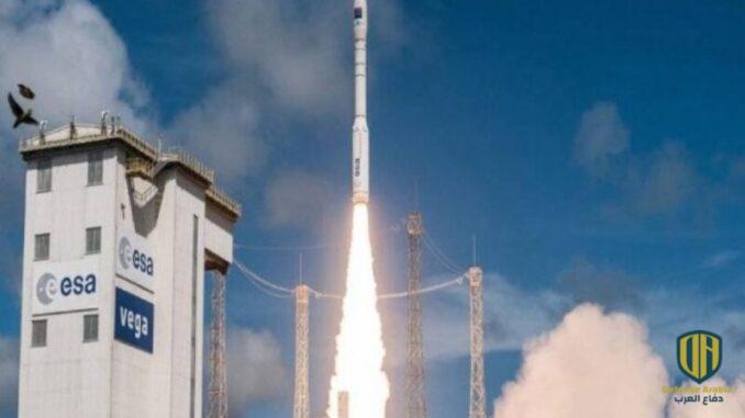 الإمارات تطلق القمر الصناعي “عين الصقر 2” لأغراض عسكرية