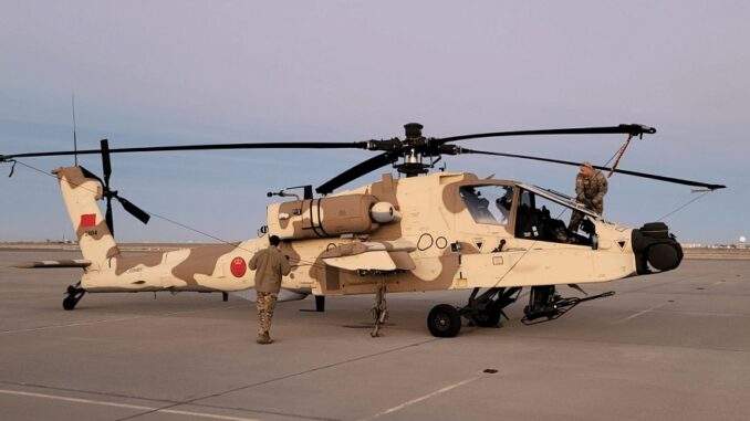 المغرب يتسلم سربًا جديدًا من مروحيات الأباتشي AH-64E المتطورة