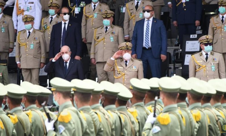 الرئيس الجزائري يجري تغييرات في قيادات القوات والنواحي العسكرية