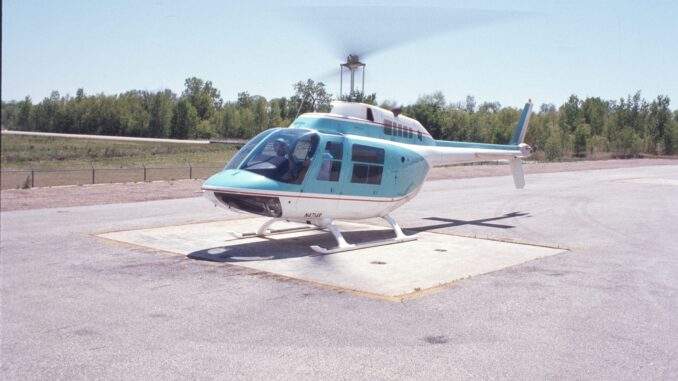 مرور 40 سنة على أول رحلة طيران فردية حول الأرض بواسطة هليكوبتر