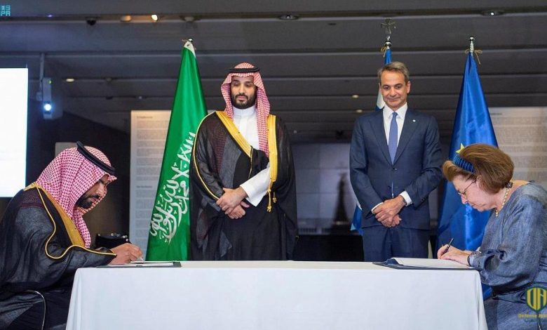 السعودية واليونان تؤكدان تعزيز تعاونهما في مجال الدفاع والأمن