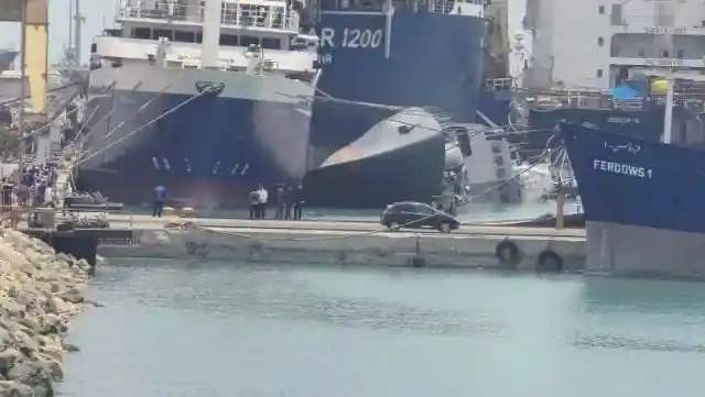 حادث يصيب المدمرة الإيرانية “سهند” في ميناء بندر عباس