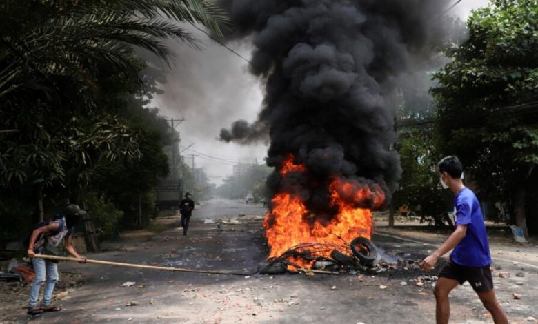 “ناشيونال إنترست”: المتمردون في ميانمار استخدموا الطابعات ثلاثية الأبعاد في تصميم بندقية “إف جي سي – 9”